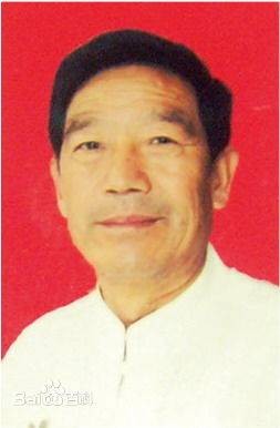 陶正明（书法家、泰山书画院副秘书长）