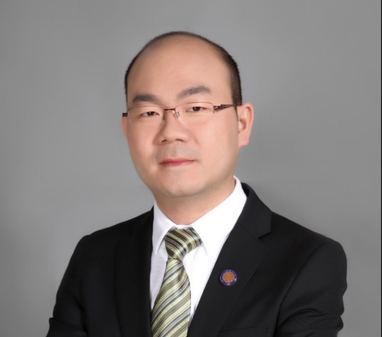 邓学平（上海权典律师事务所主任）