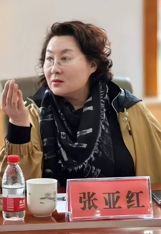张亚红（北京市音乐特级教师）