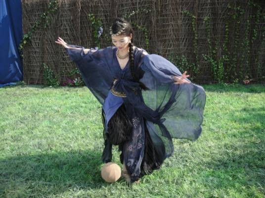 比快乐还快乐（武杨、袁东方、朱芃菲、黄伊雯演唱的歌曲）