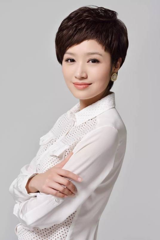 何苗苗（重庆电视台主持人）