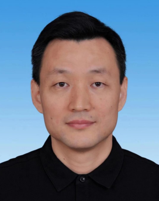 马占东（新疆生产建设兵团第九师党委常委、副师长）