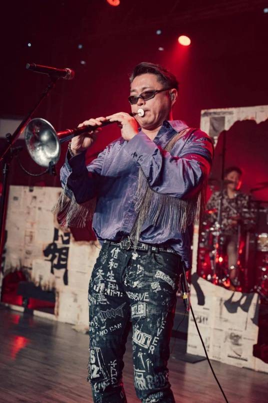 吴泽琨（中国内地男歌手、演员，二手玫瑰乐队民乐手）