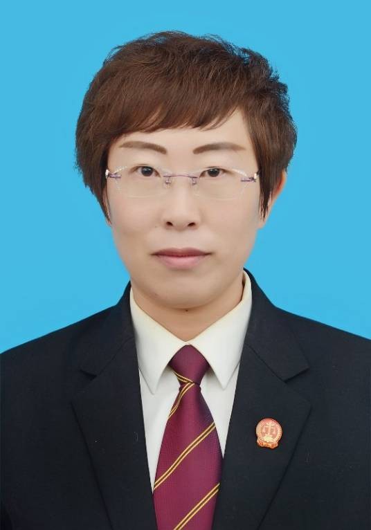 闫志伟(人民法院审判委员会委员、民事审判庭庭长)