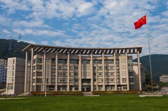 荆楚理工学院医学部