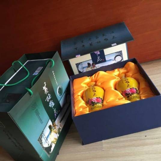 黄梅堆花酒