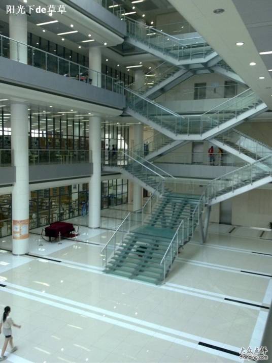上海工程技术大学图书馆