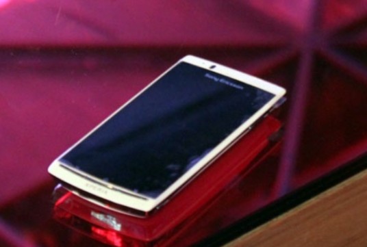 索尼爱立信 LT15i Xperia Arc（白色）