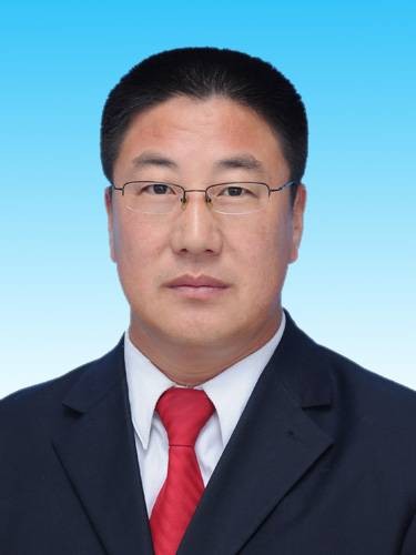 额尔德尼（中共内蒙古自治区正镶白旗委书记、政府旗长）