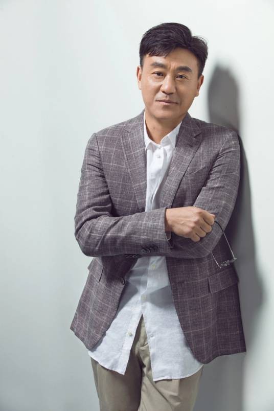 何冰（中国内地影视男演员、国家一级演员）