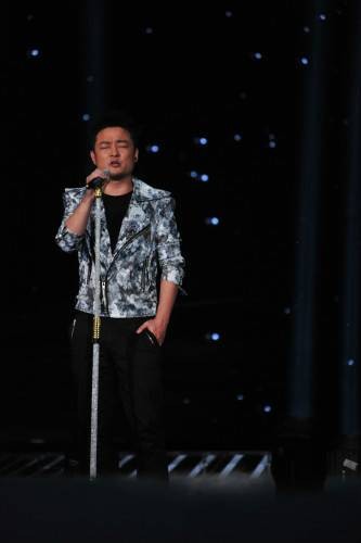 伤痕（2013年曾一鸣演唱歌曲）