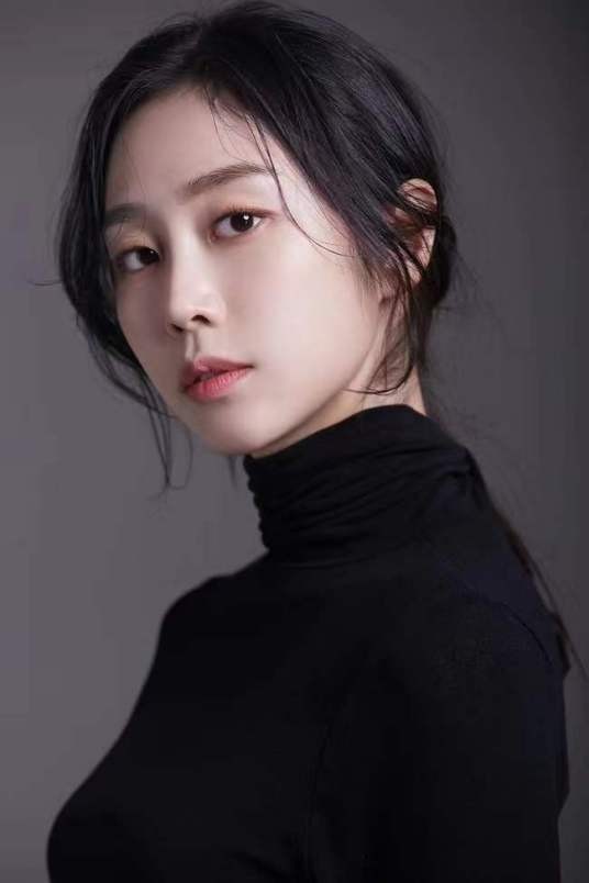 徐智秀（韩国女歌手、演员）