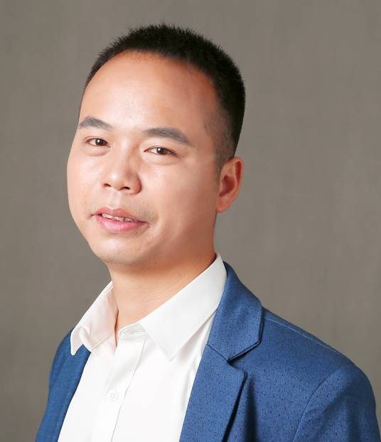 向飞(鸟差CEO、原稀货街创始人)