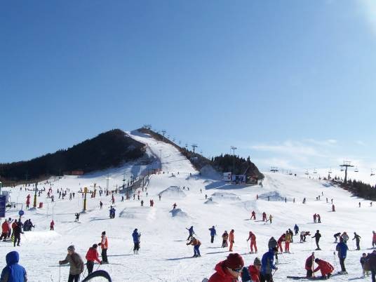 莲花山滑雪场（长春莲花山滑雪场）