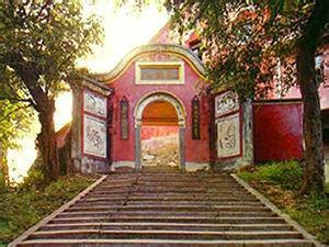 卧龙山（福建省长汀县山峰）