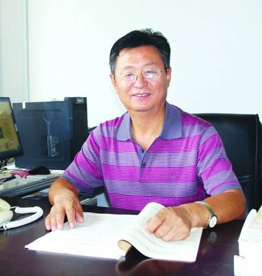 周海波（青岛大学文学院教授）