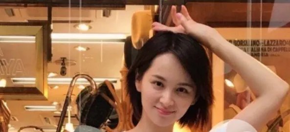 邓莎老公是谁
