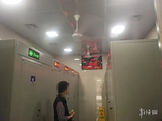 上海建无性别公厕解决女性排队问题 男女同厕好尴尬
