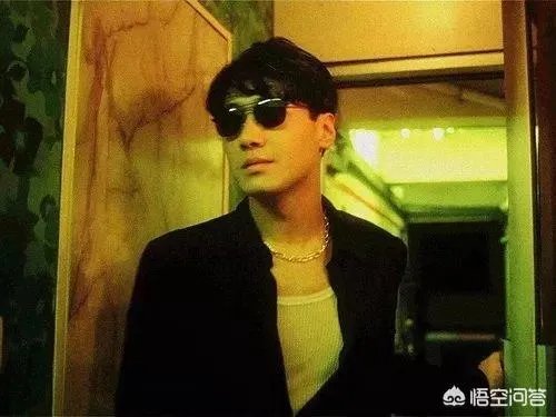 如何看待黎明在社交媒体大方宣布当爸喜讯之事？