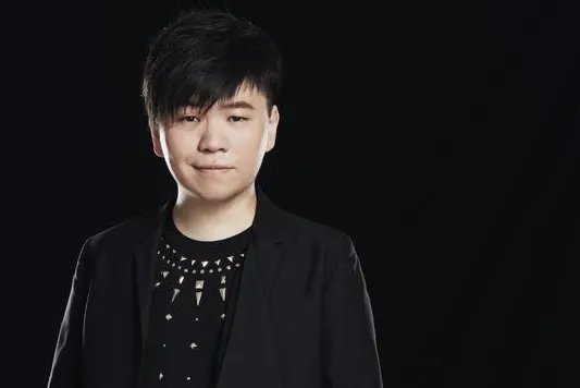 《山楂树之恋 》主题曲是谁唱的?