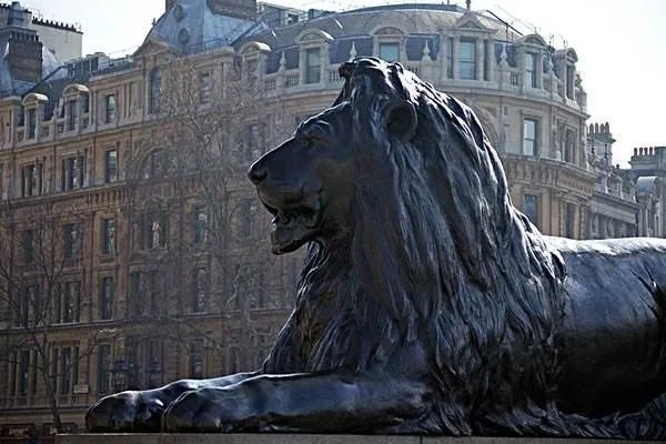 英国议会开始休会，没有了议会的羁绊，约翰逊真的能硬脱欧？