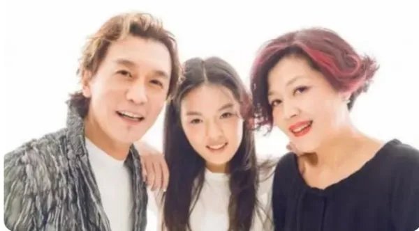 留下2亿遗产的李咏，没有把遗产给妻子，而是给了女儿，为什么？