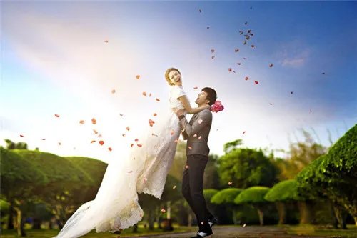 上海哪里婚纱摄影好  上海婚纱摄影外景地推荐