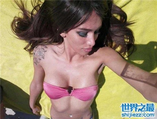世界十大变性美女,泰瑞托依变性后成为时尚界宠儿