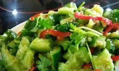 多家餐馆拍黄瓜被罚5000元,餐馆不能做拍黄瓜,这还能算是餐馆吗?