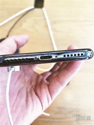 iPhone X掉漆是使用不当造成的 苹果:不属于售后范围