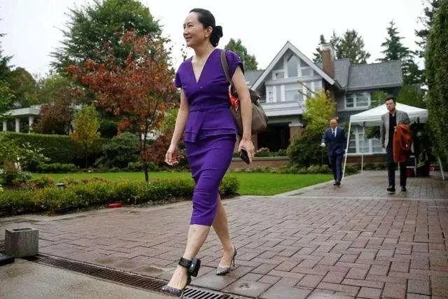 看见孟晚舟女士脚上的电子镣铐,你的心情是怎样的?