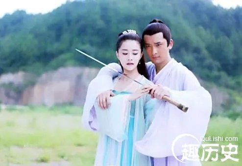 竹染喜欢花千骨吗?竹染为什么救花千骨结局如何