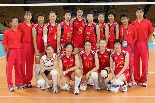 中国女排为什么接连惨败？