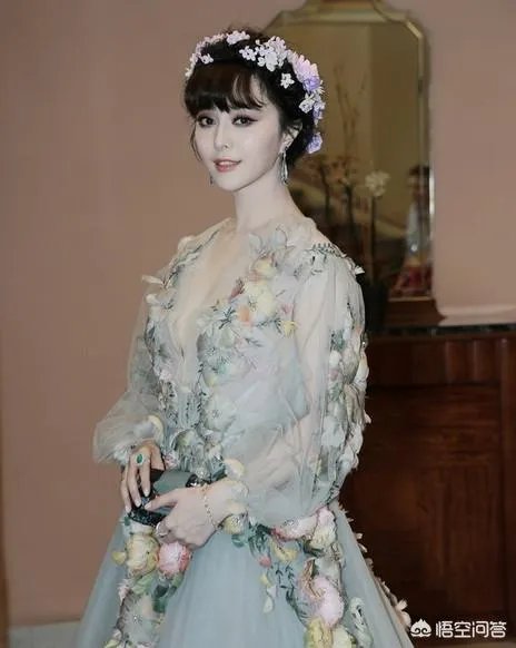 范冰冰的复古巴黎女郎封面,你觉得这样的范爷漂亮吗?