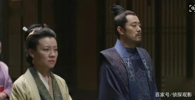 知否里为什么墨兰是自己去明兰是顾接