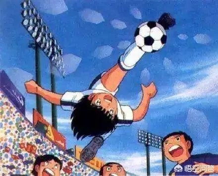 在日本漫画《足球小将》中,大空翼有哪些成名必杀技?