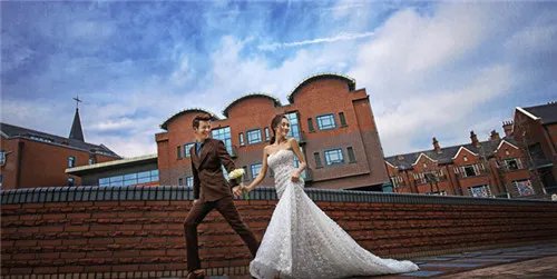 上海知名婚纱摄影有哪些 上海拍婚纱照外景哪里好