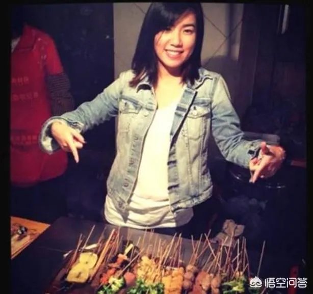 如何看待黎明在社交媒体大方宣布当爸喜讯之事？