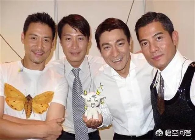 如何看待黎明在社交媒体大方宣布当爸喜讯之事？