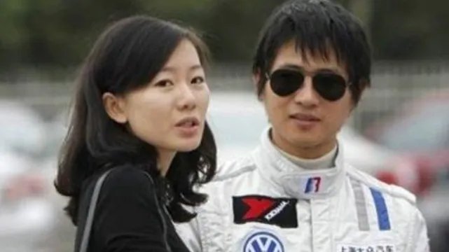 韩寒妻女近照曝光,他们是有多幸福?