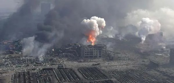 8.12天津滨海爆炸事故，当时的救火行动持续了多久？