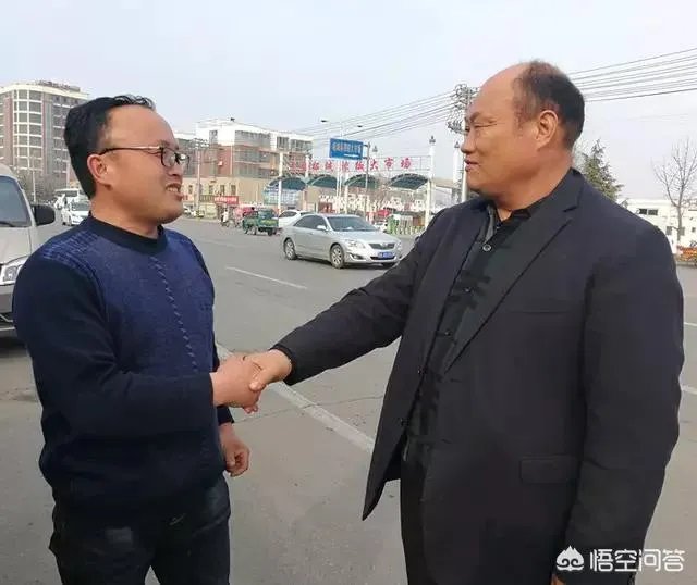 河北司机携妻儿登门感谢河南大叔称是他救了我的命,你怎么看?