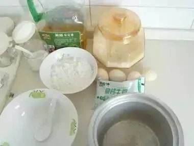 【妙招】电饭锅做蛋糕原来如此简单！保存好，别丢了！