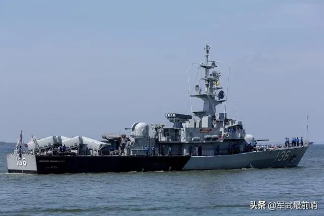 现在的伊拉克海军实力与伊朗海军可以较量嘛？你怎么看？