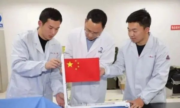 月球上升起五星红旗,我国是第几个完成这一壮举的国家?