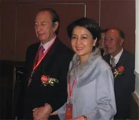 何猷佳怎么夭折的 是赌王何鸿燊最小的儿子
