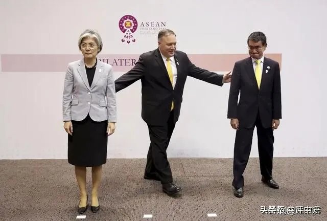 现在韩国倍受日本打压和制裁，这是文在寅的错，还是朴槿惠的错？