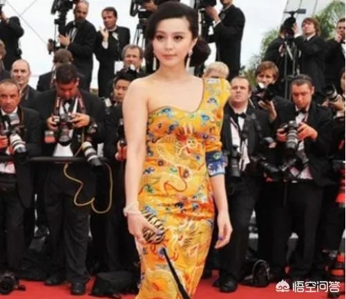 范冰冰的复古巴黎女郎封面,你觉得这样的范爷漂亮吗?