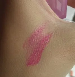 轻唇膏是口红吗?轻唇膏和口红的区别