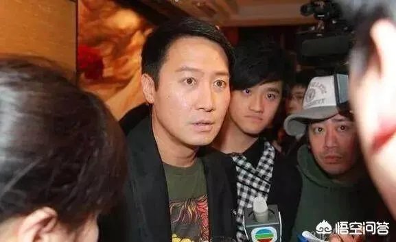如何看待黎明在社交媒体大方宣布当爸喜讯之事？